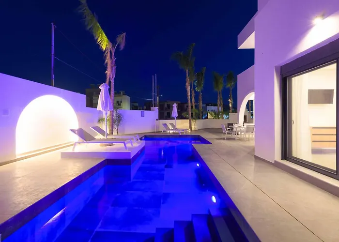 Evelia Villa Ialisos